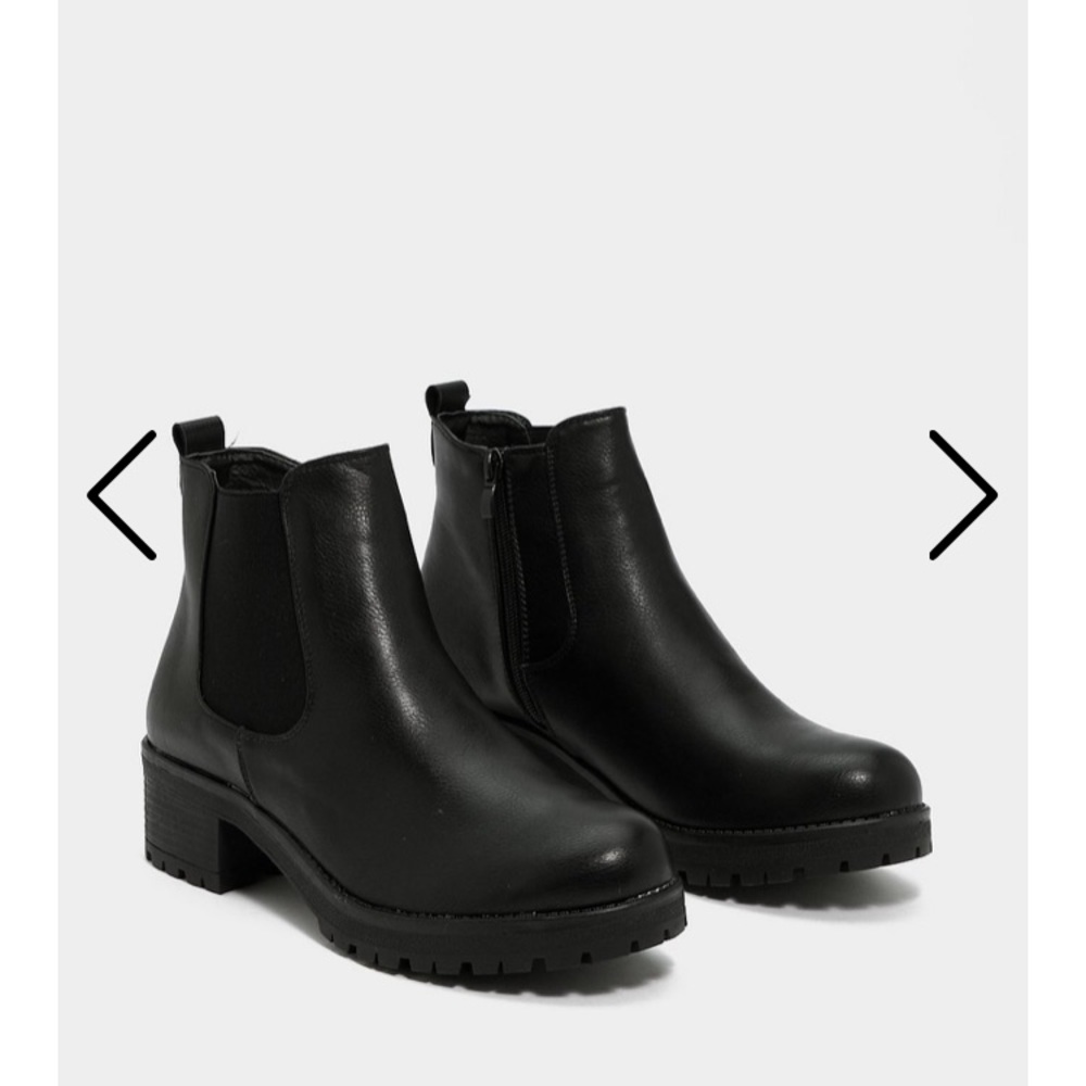 Chelsea boots